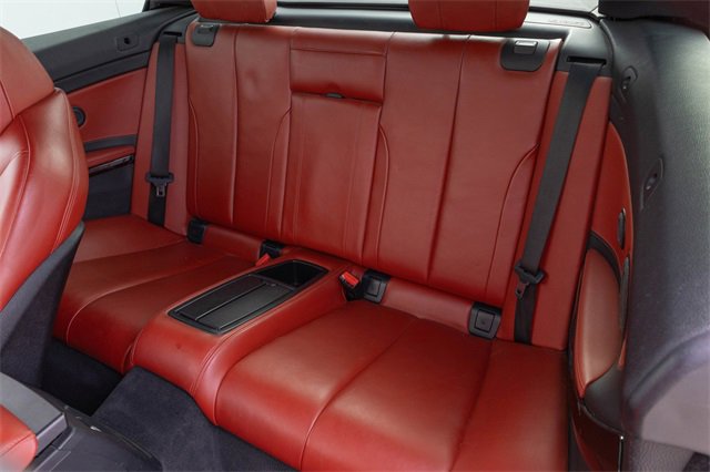 Used 2017 BMW M4 Convertible image 21