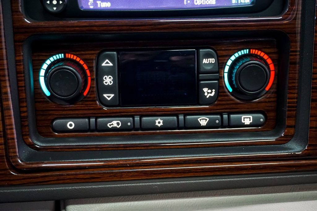 Used 2004 Cadillac Escalade EXT AWD/4WD image 40