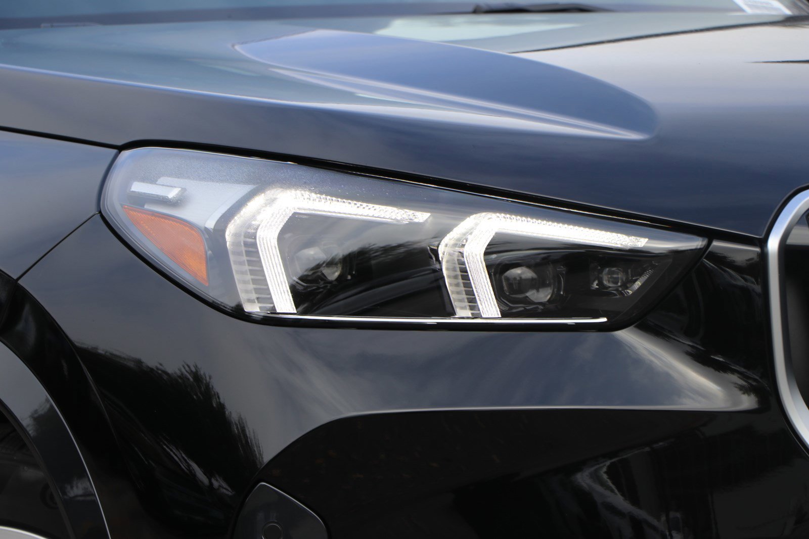 Certified 2025 BMW X1 xDrive28i w/ Technology Package image 5