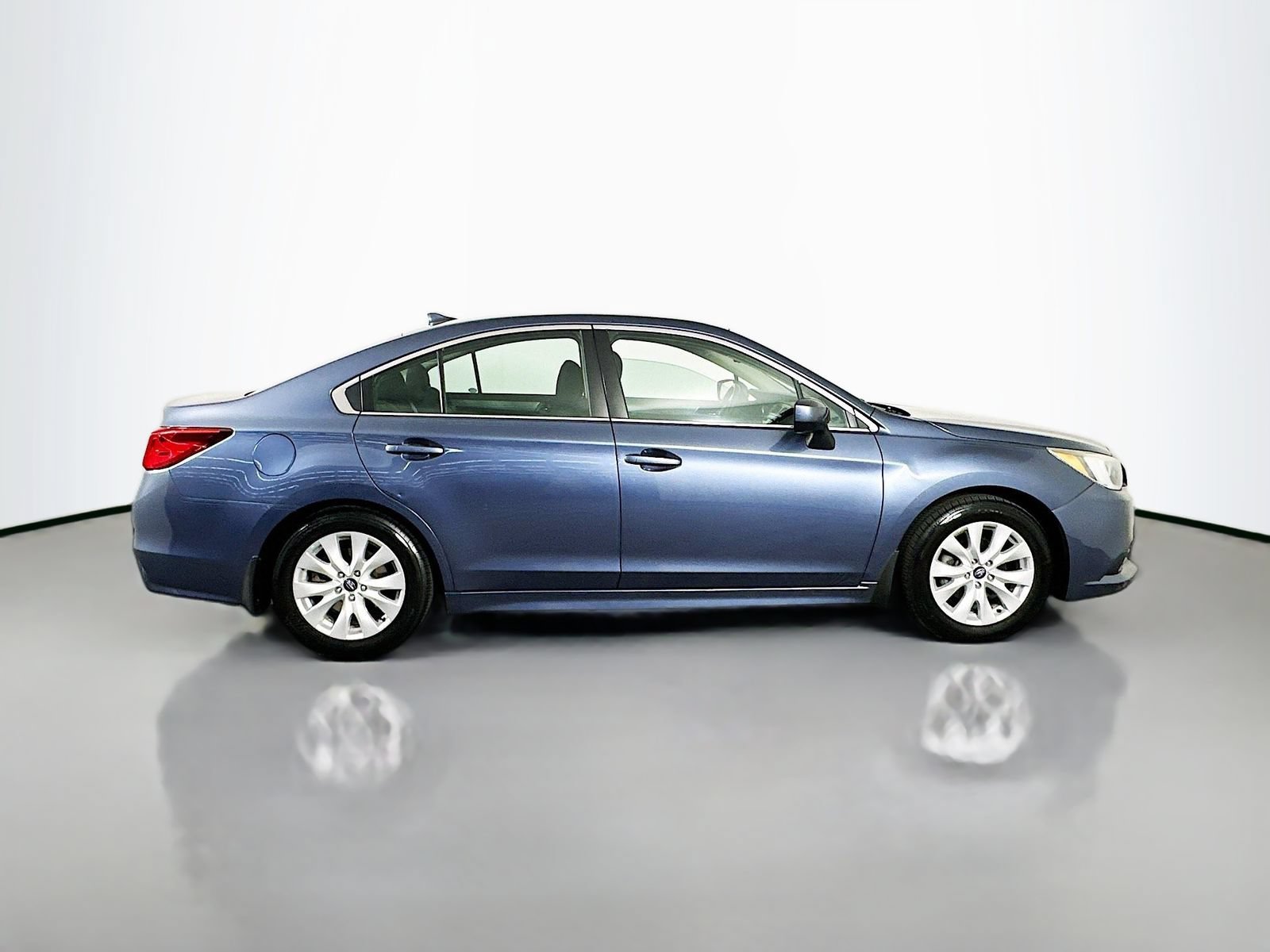 Used 2016 Subaru Legacy 2.5i Premium w/ Popular Package #1 AWD/4WD image 8
