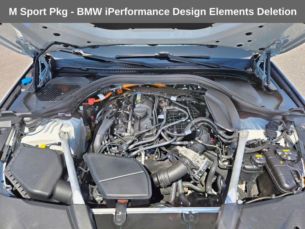 Used 2019 BMW 530e w/ M Sport Package image 19