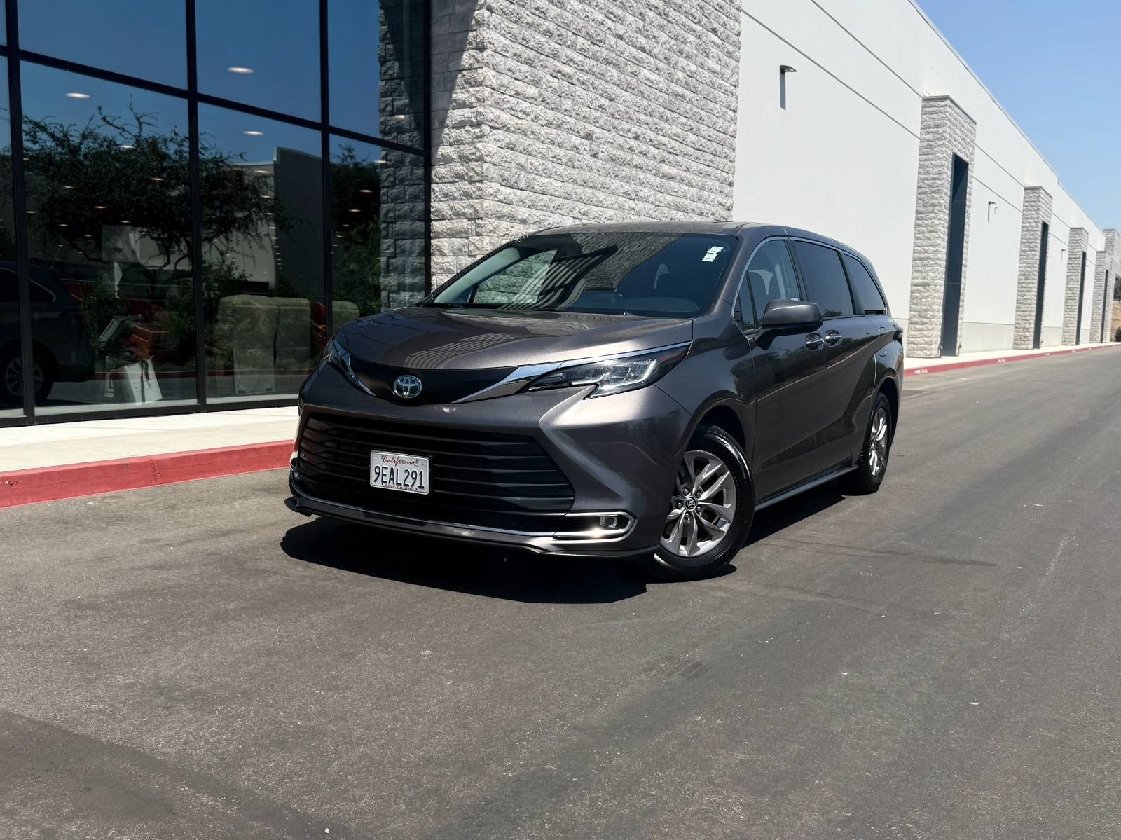 Used 2022 Toyota Sienna XLE