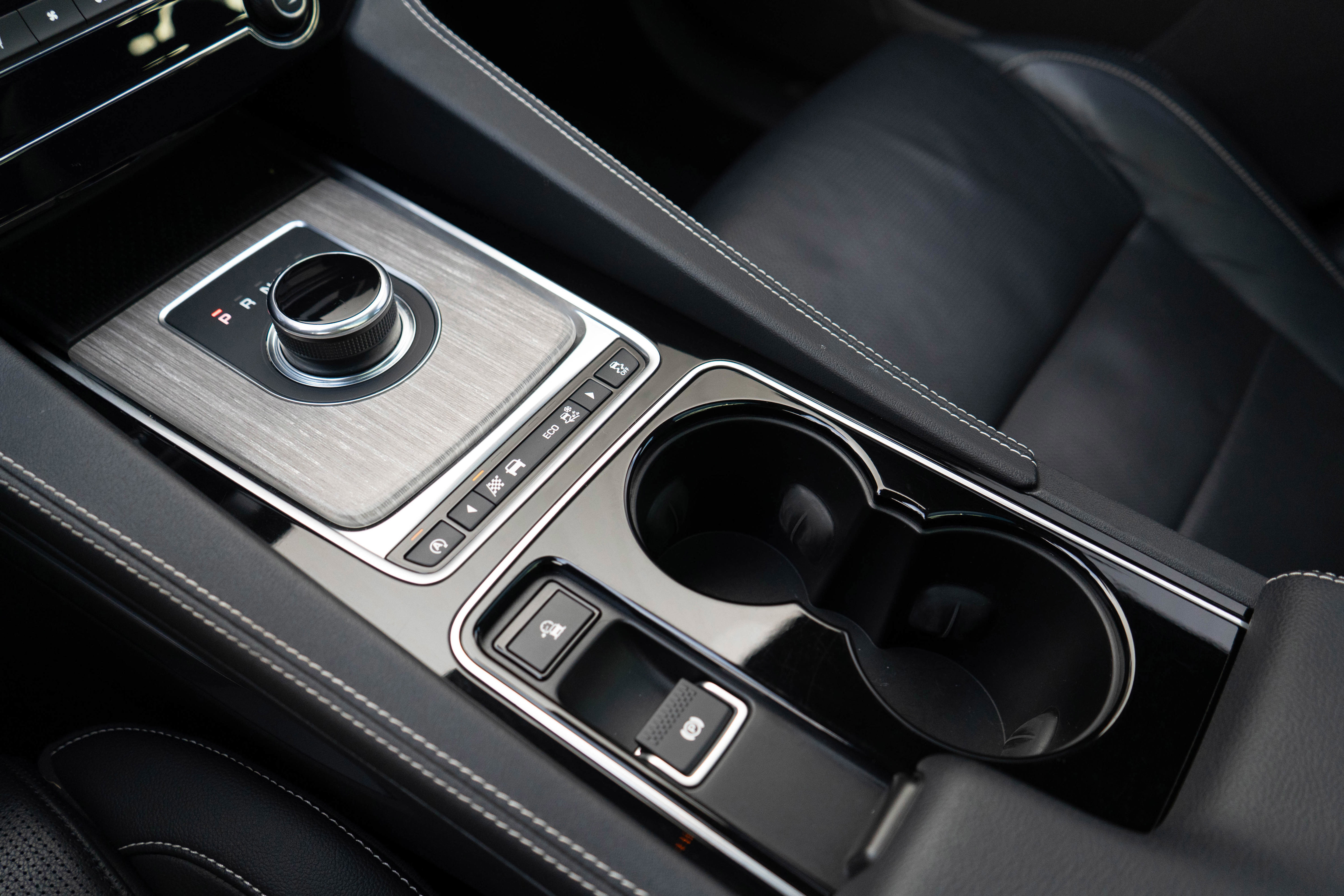 Used 2017 Jaguar F-PACE S image 24