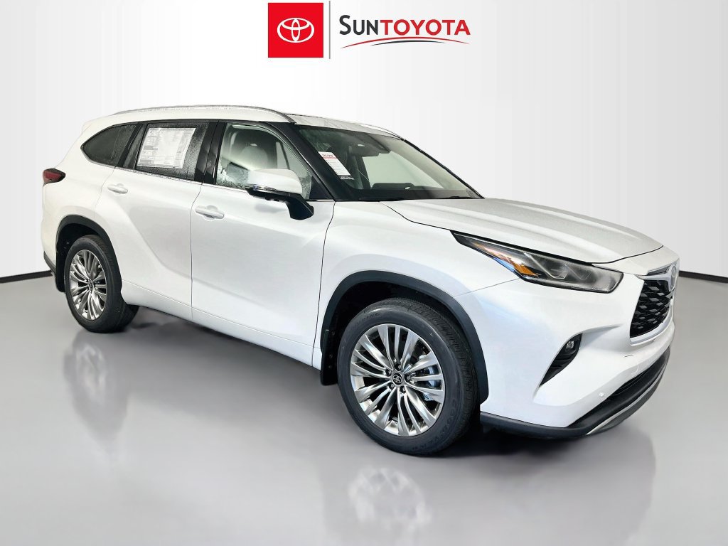 New 2026 Toyota Highlander Platinum AWD/4WD image 1