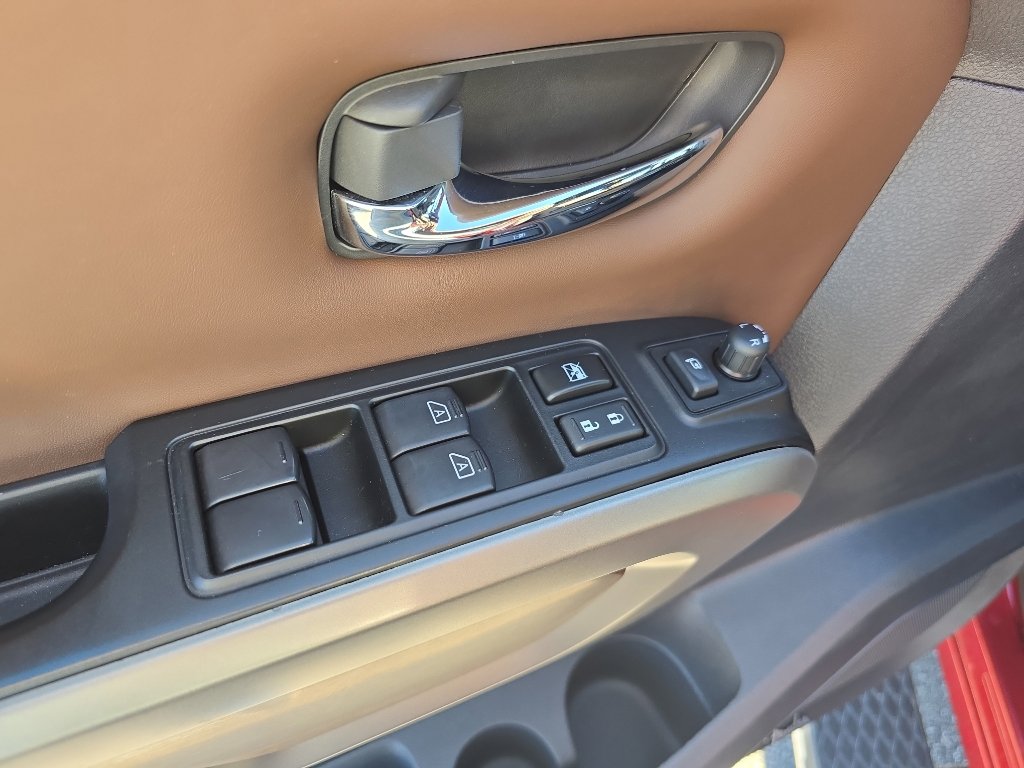 Used 2024 Nissan Titan Platinum Reserve w/ Moonroof Package image 11
