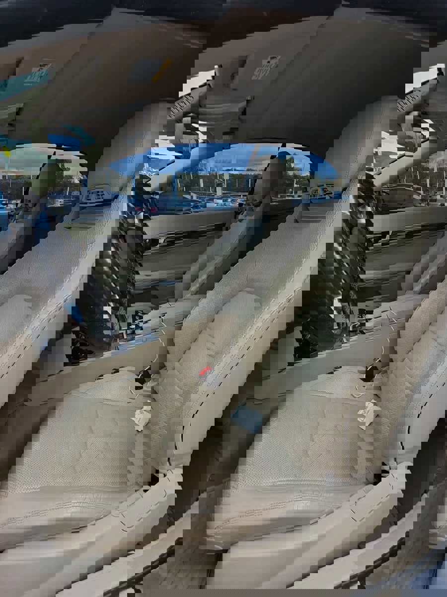 Used 2016 Mercedes-Benz E 400 Cabriolet image 11