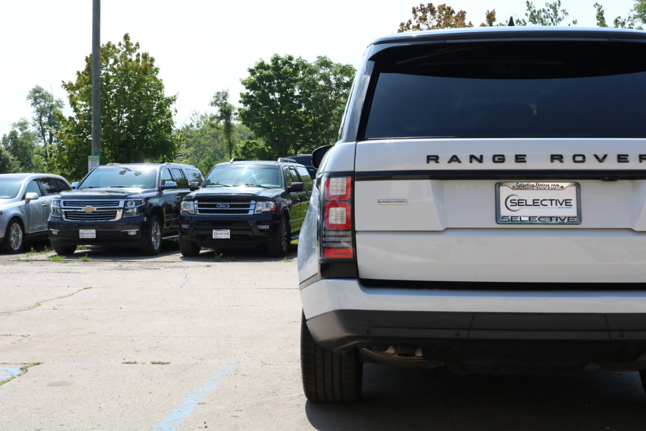 Used 2017 Land Rover Range Rover Supercharged image 12