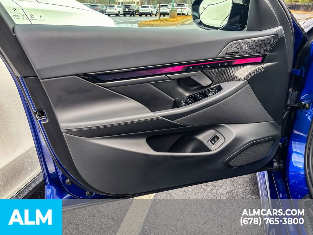 Used 2026 BMW M5 w/ Executive Package image 34