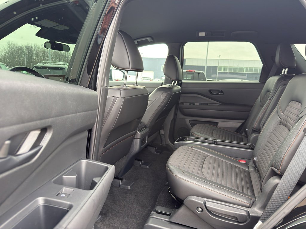 Certified 2025 Nissan Pathfinder Rock Creek image 29