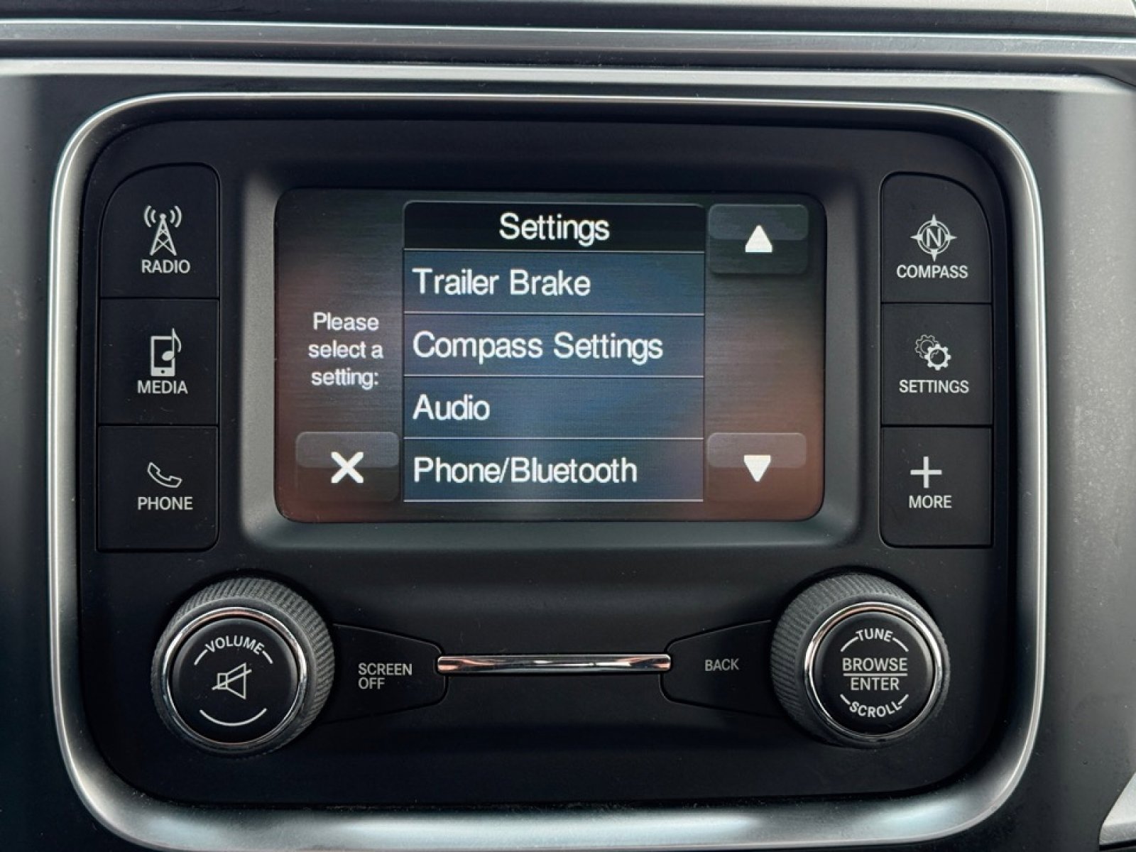 Used 2017 RAM 1500 Classic SLT w/ Luxury Group image 26