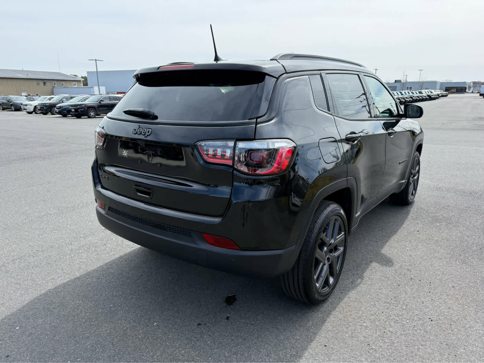 Used 2026 Jeep Compass Limited image 9