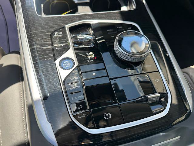 Certified 2024 BMW X7 M60i w/ Executive Package AWD/4WD image 29