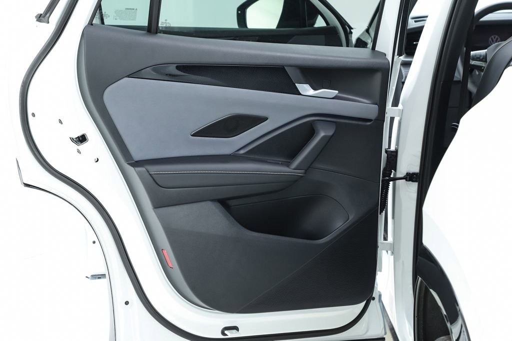 New 2026 Volkswagen Tiguan SE R-Line image 57