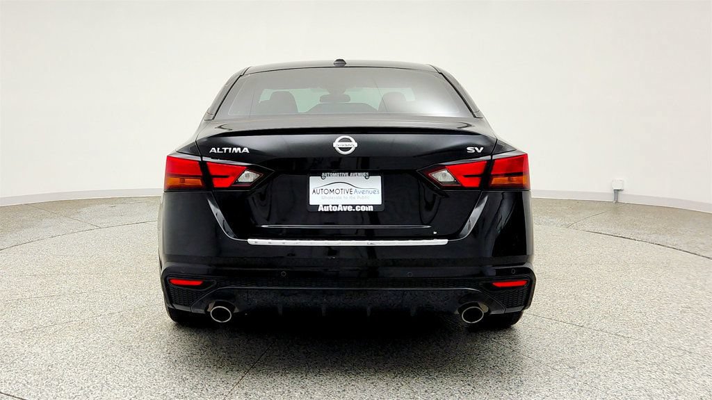 Used 2021 Nissan Altima 2.5 SV w/ SV Premium Package FWD image 6