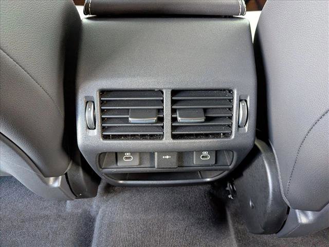 Certified 2024 Jaguar E-PACE R-Dynamic SE image 18