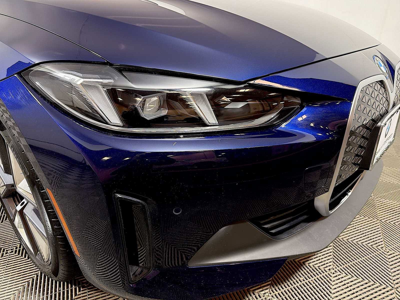 Used 2025 BMW i4 eDrive40 w/ Premium Package image 26