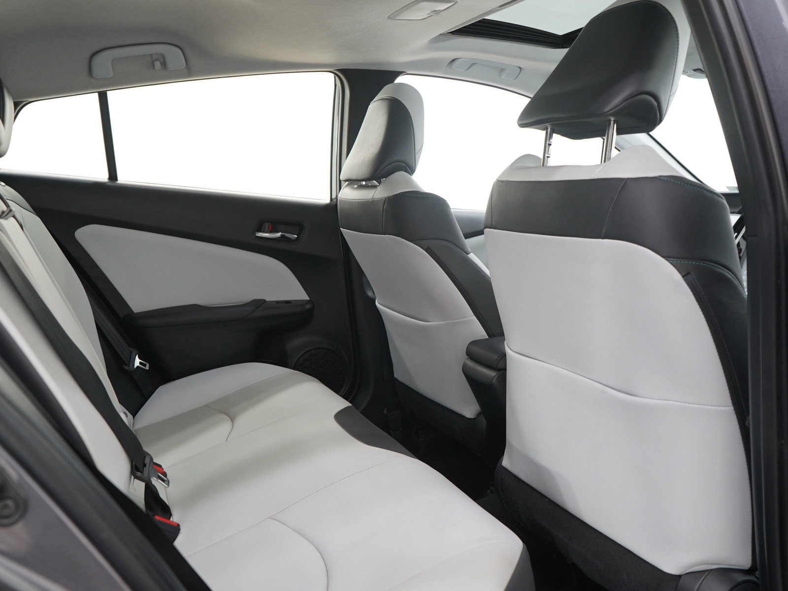 Used 2018 Toyota Prius Four w/ Advanced Technology Package FWD image 12