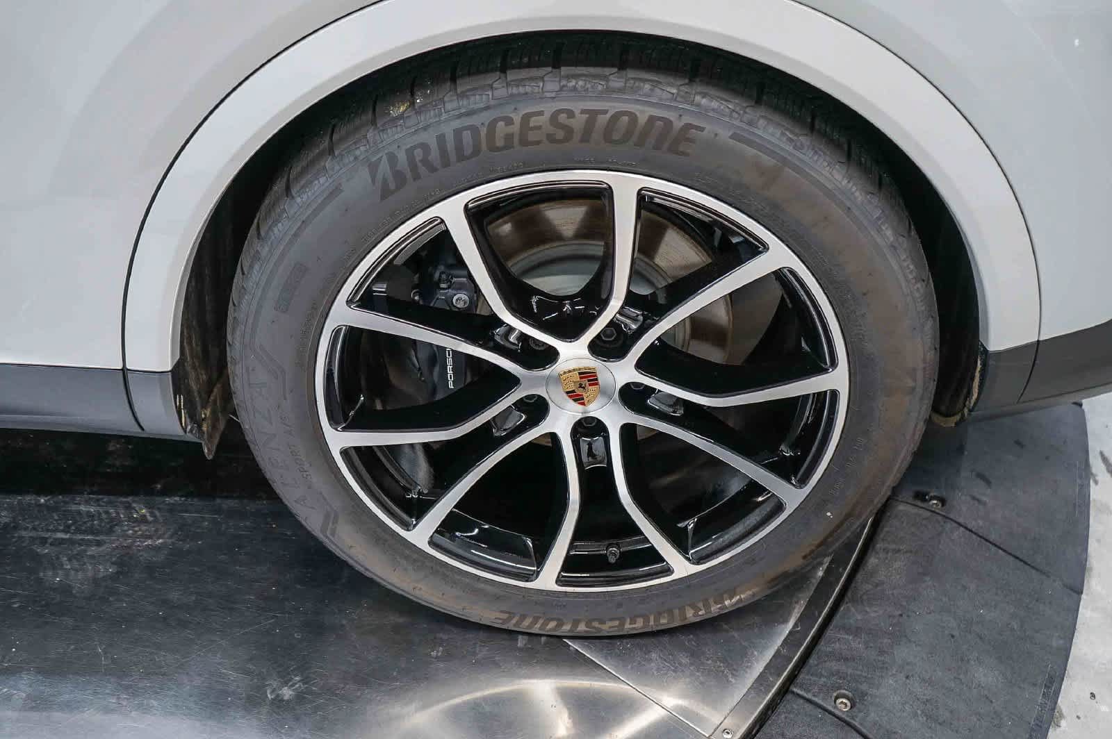 Certified 2026 Porsche Cayenne Coupe AWD/4WD image 13