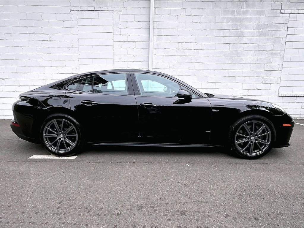 Certified 2025 Porsche Panamera 4 AWD/4WD image 6