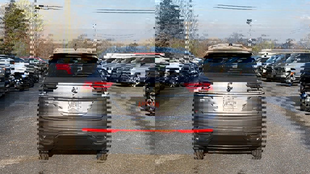 Used 2021 Volkswagen Atlas Cross Sport SE image 6