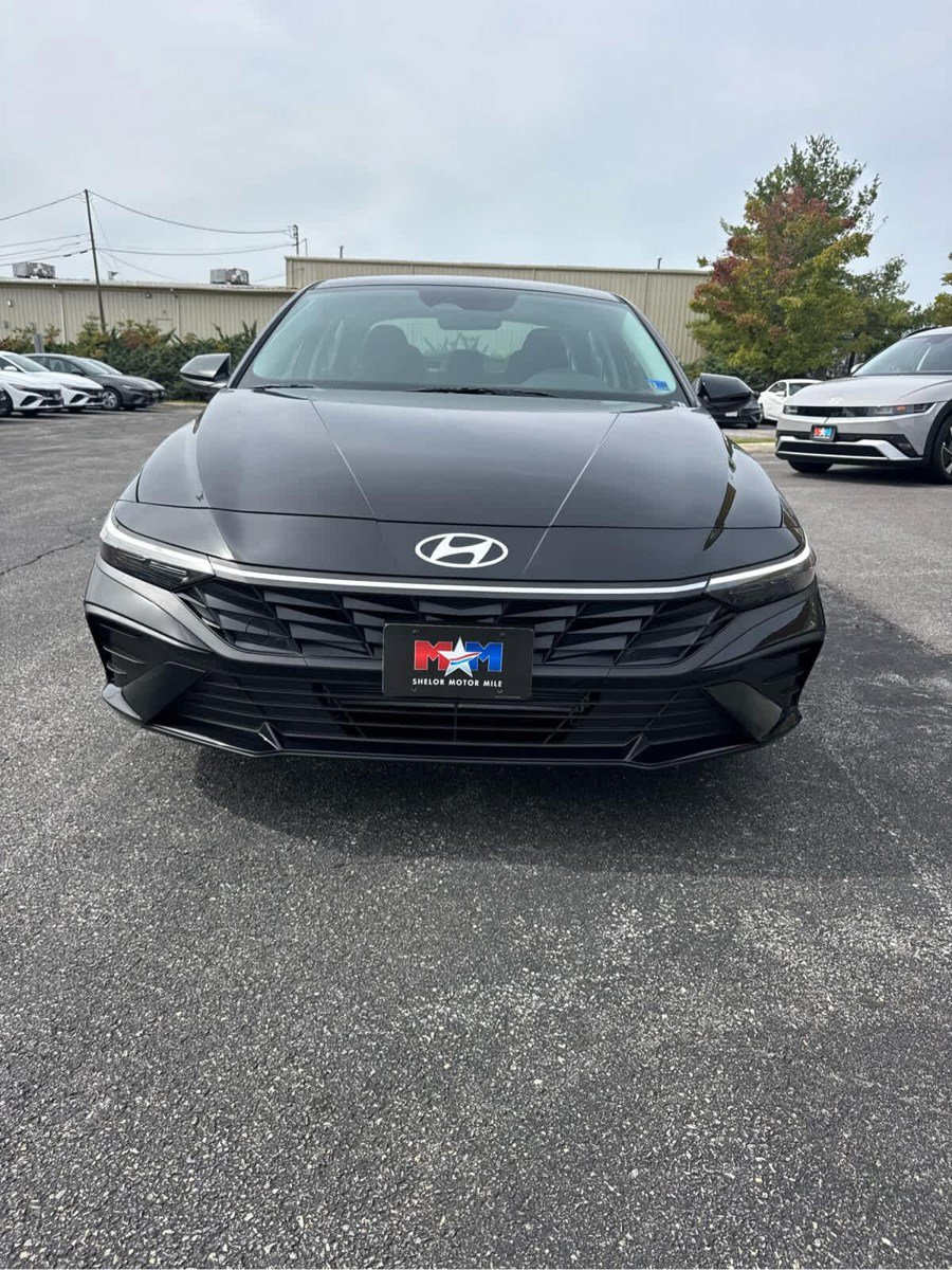 New 2026 Hyundai Elantra SE FWD image 11