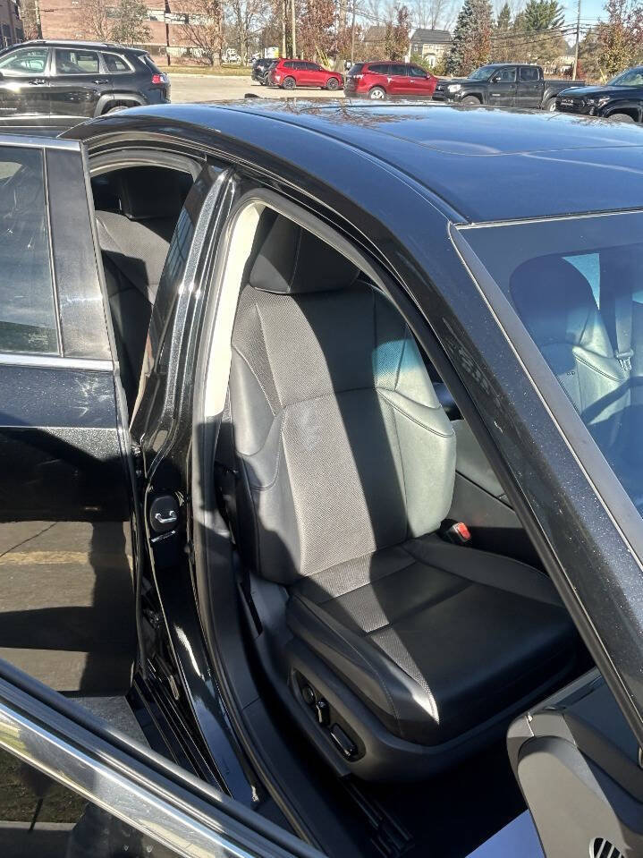 Used 2021 Lexus ES 300h w/ Accessory Package 2 image 30