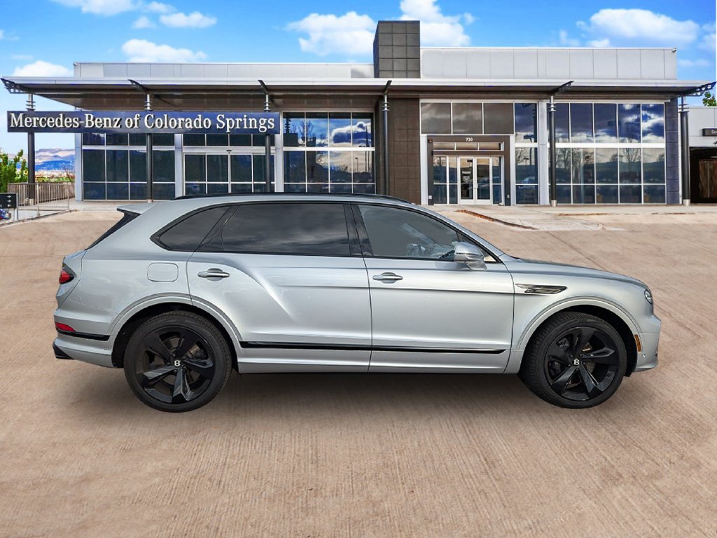 Used 2023 Bentley Bentayga Extended Wheelbase AWD/4WD image 4