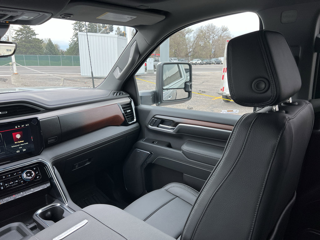 New 2026 GMC Sierra 3500 Denali w/ Denali Reserve Package image 36