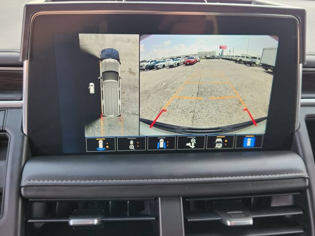 Used 2023 Chevrolet Suburban Z71 w/ Luxury Package AWD/4WD image 17