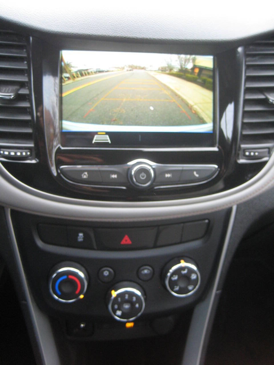 Used 2019 Chevrolet Trax LT w/ Driver Confidence Package image 25