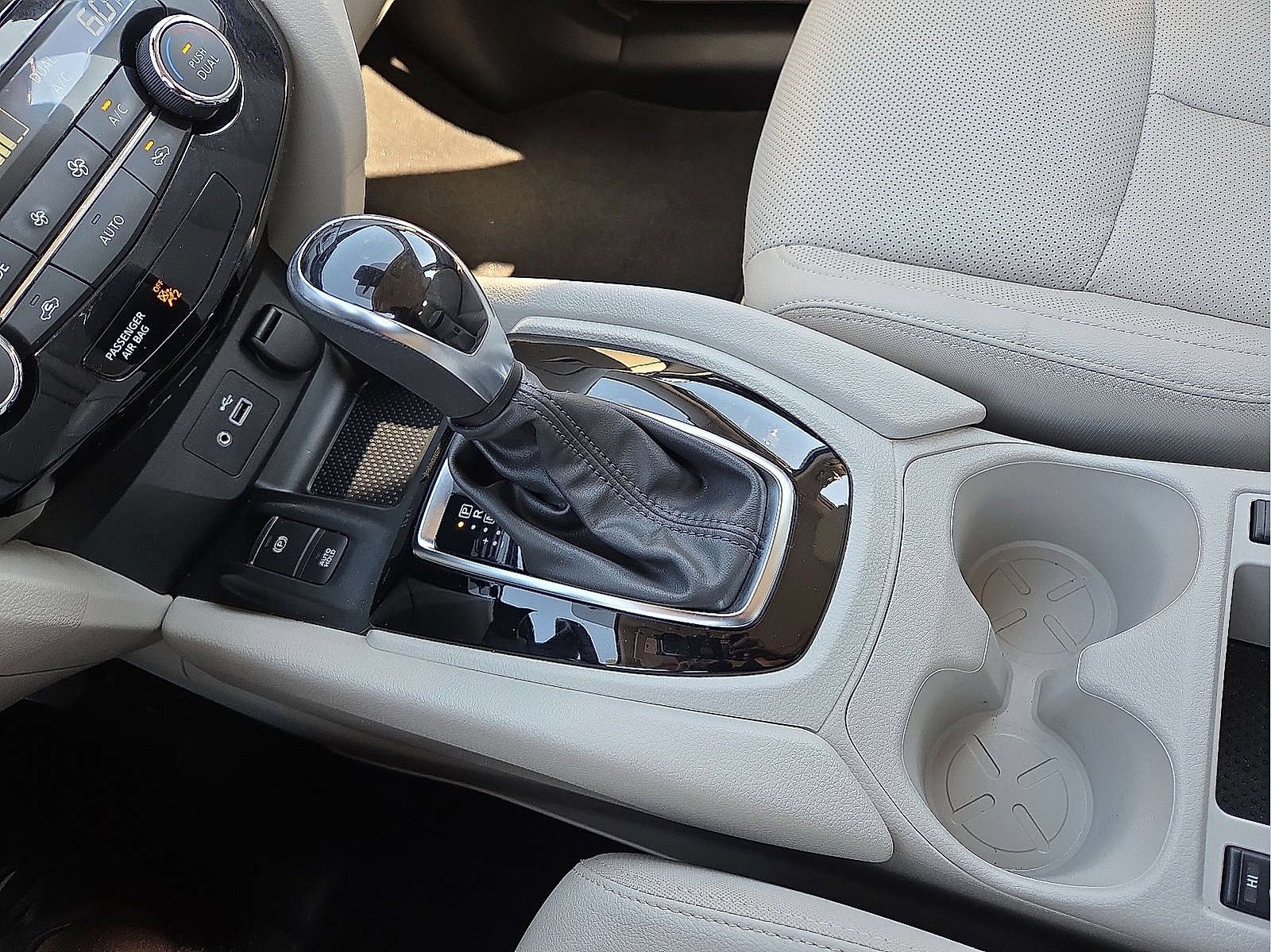 Used 2022 Nissan Rogue Sport SL image 25