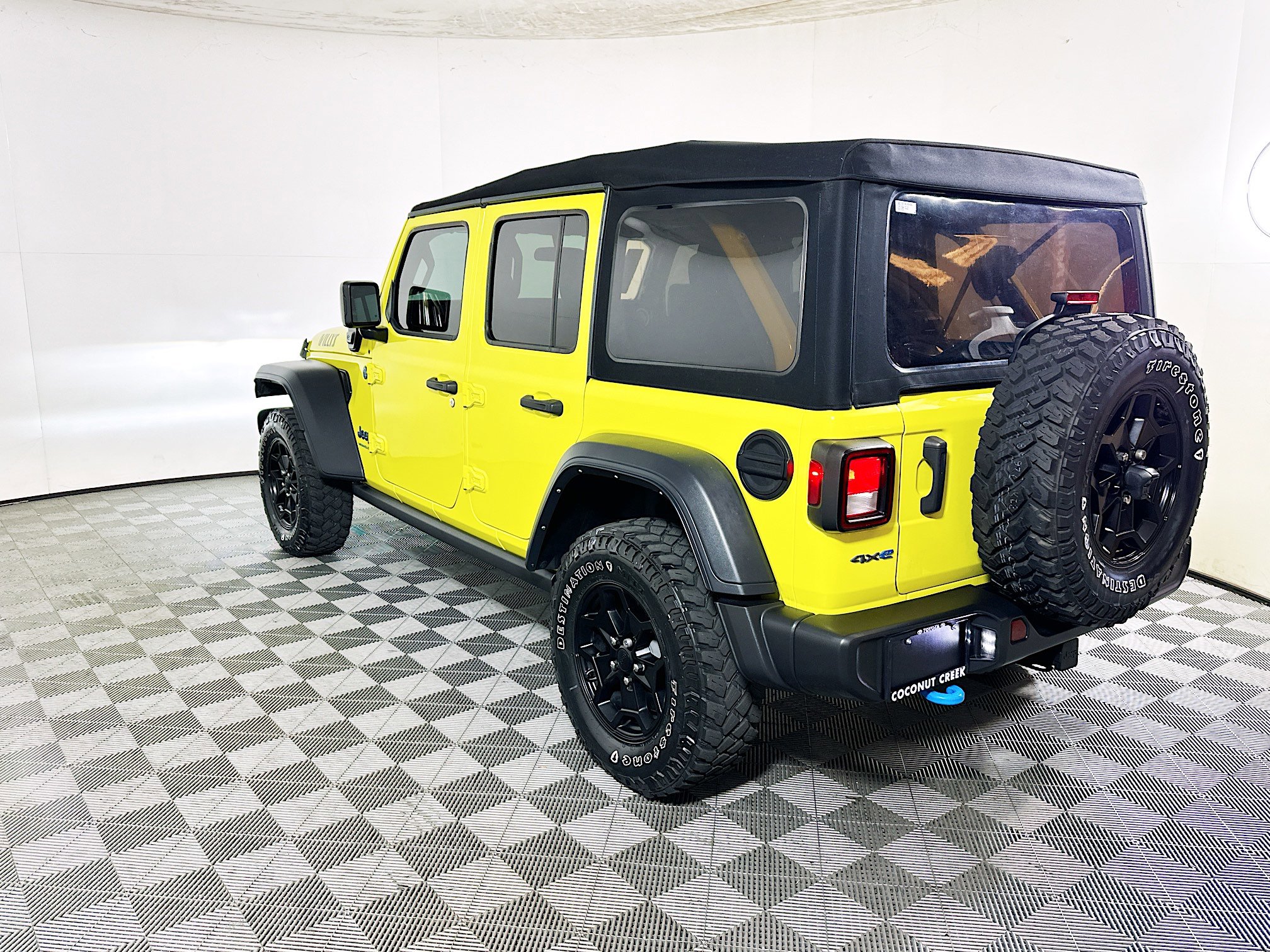 Used 2023 Jeep Wrangler Unlimited image 5