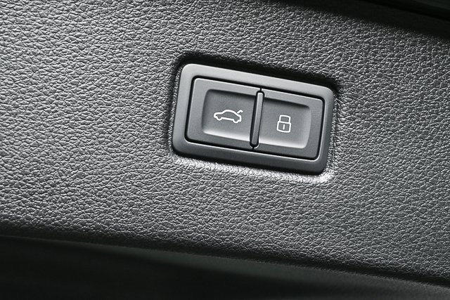 New 2025 Audi Q7 3.0T Prestige image 32