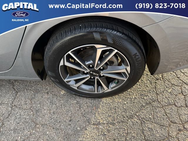 Used 2024 Kia Forte LXS image 13