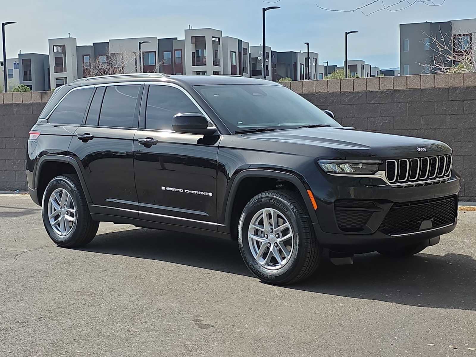 New 2026 Jeep Grand Cherokee Laredo X RWD image 3