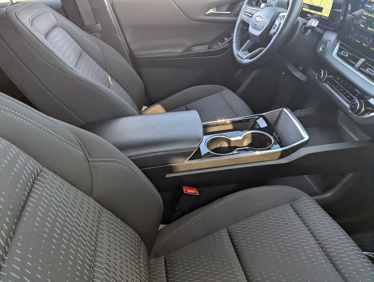 Used 2025 Chevrolet Equinox LT image 12