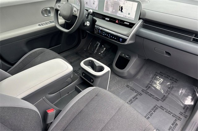 Used 2024 Hyundai Ioniq 5 SE image 17