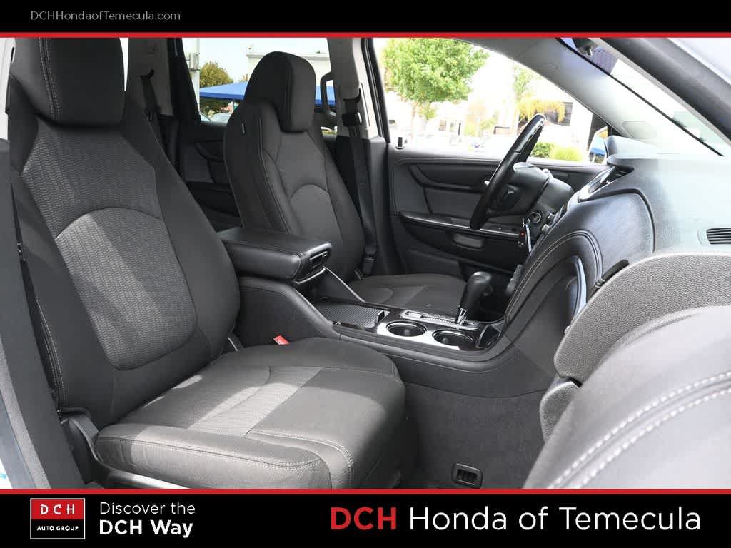 Used 2017 Chevrolet Traverse LT w/ Style and Technology Package FWD image 22