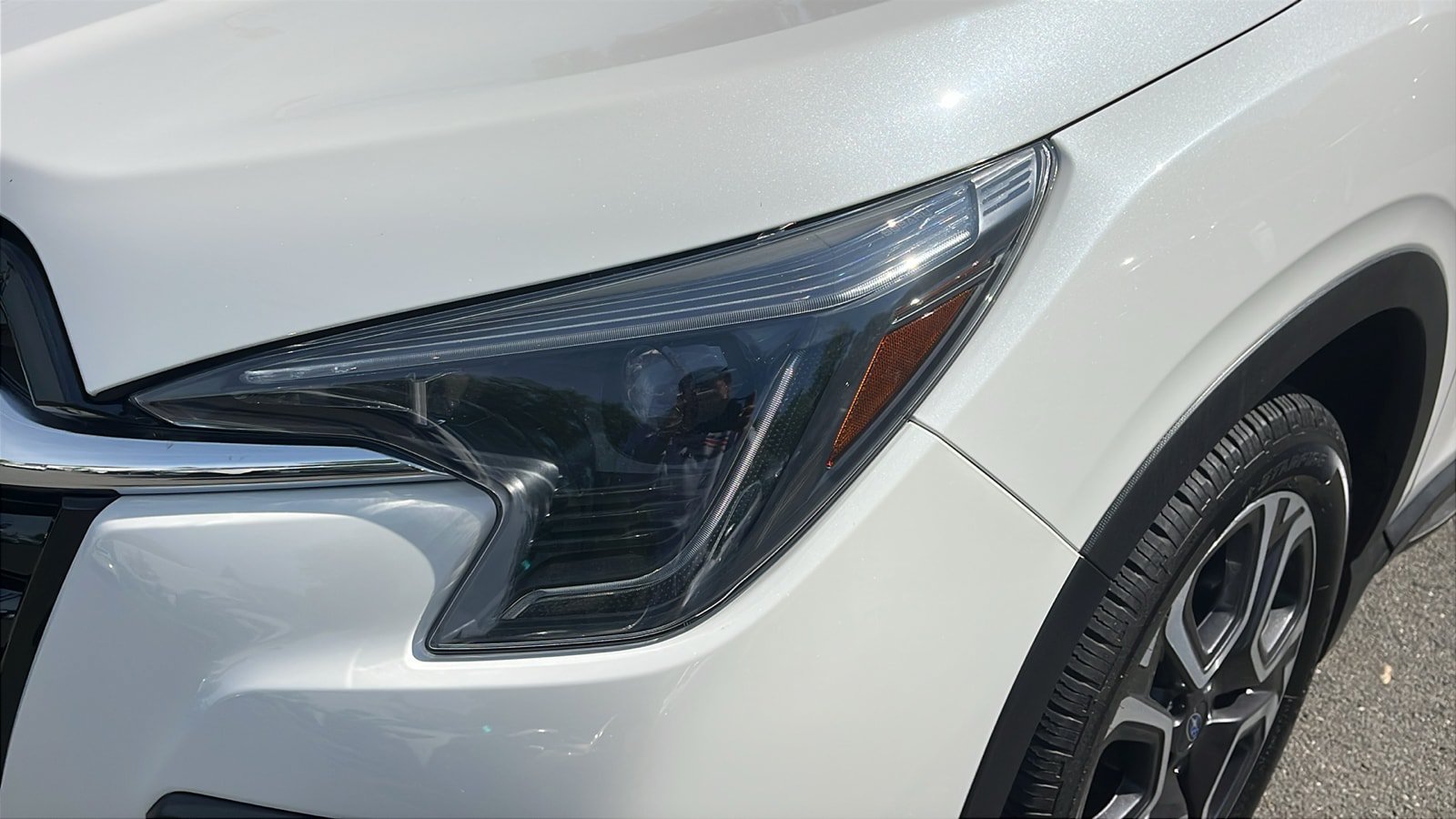 Certified 2023 Subaru Ascent Limited w/ Technology Package AWD/4WD image 9