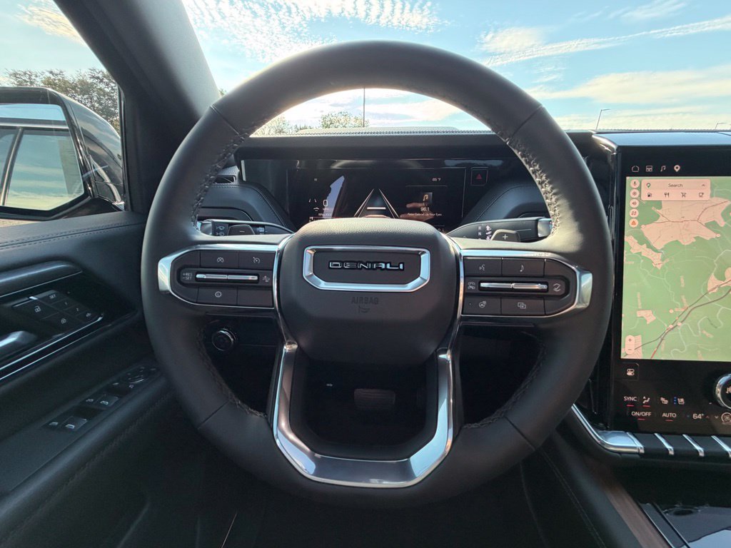 Used 2026 GMC Yukon Denali w/ Sun & Power Step Package AWD/4WD image 11