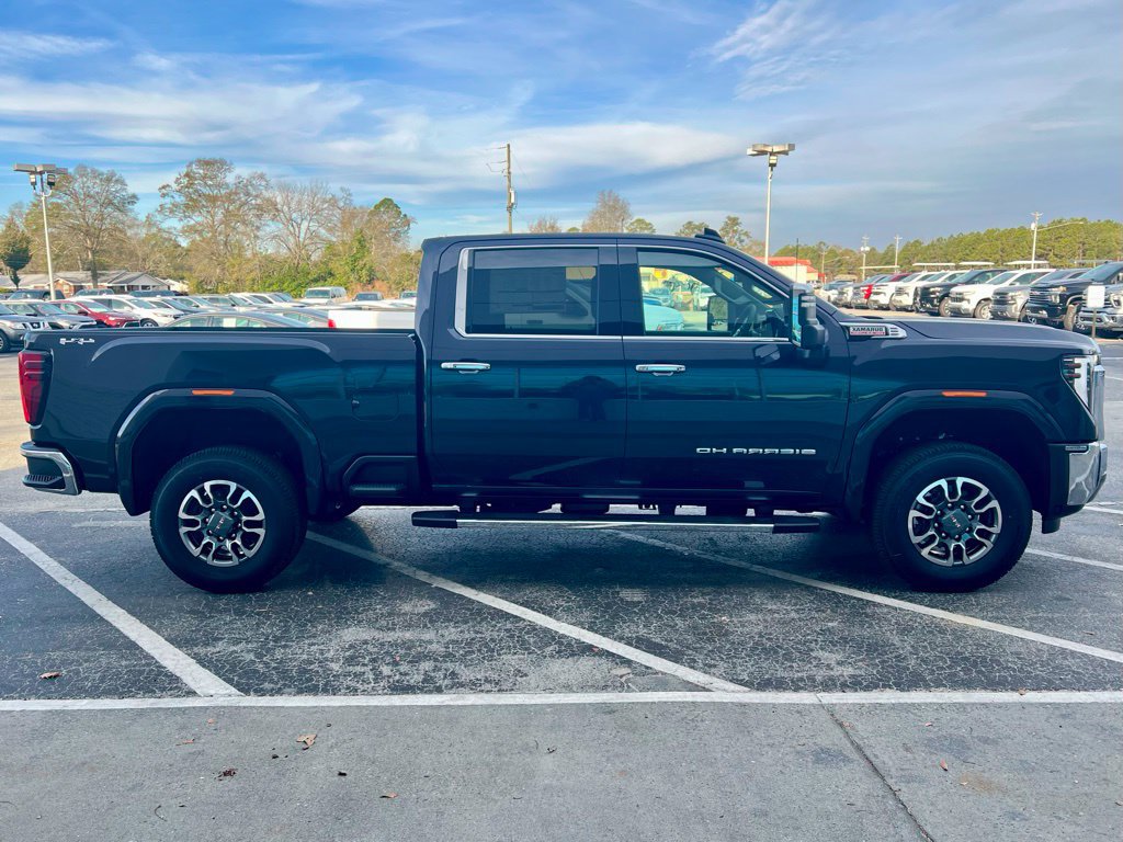 New 2026 GMC Sierra 2500 SLT AWD/4WD image 3