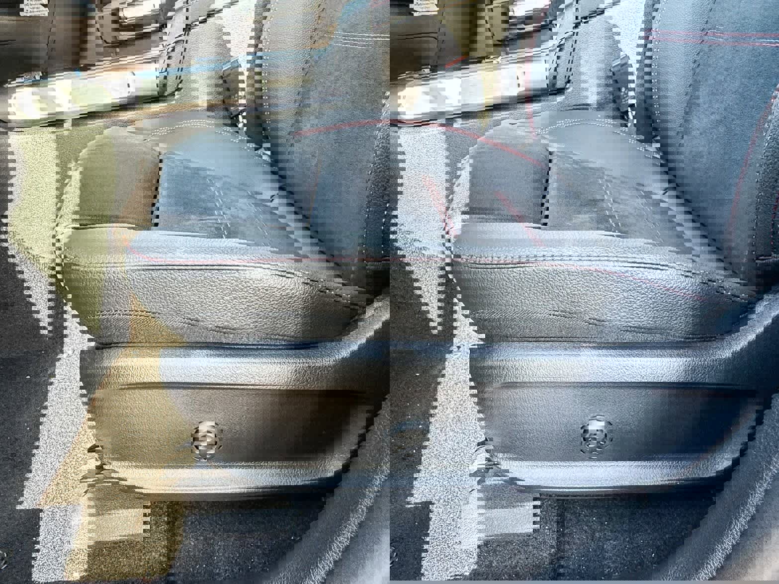 Used 2024 Mercedes-Benz EQB 350 4MATIC SUV image 22