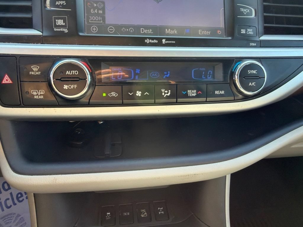 Used 2015 Toyota Highlander Limited AWD/4WD image 24