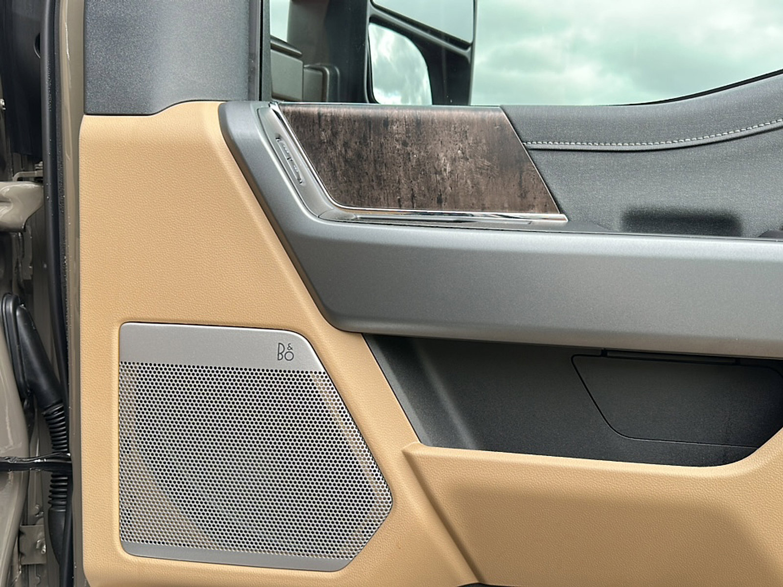 Used 2026 Ford F250 Lariat w/ Lariat Premium Package image 23