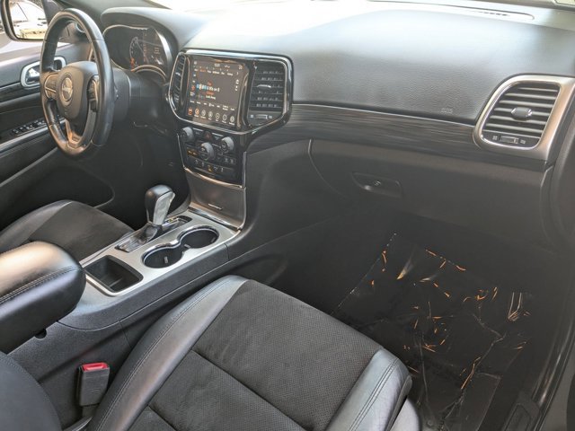 Used 2020 Jeep Grand Cherokee Altitude AWD/4WD image 23