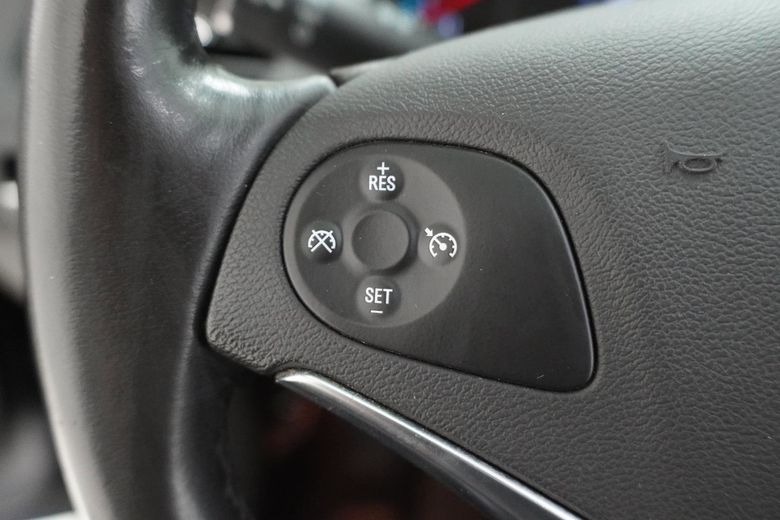 Used 2019 Chevrolet Impala LT FWD image 18