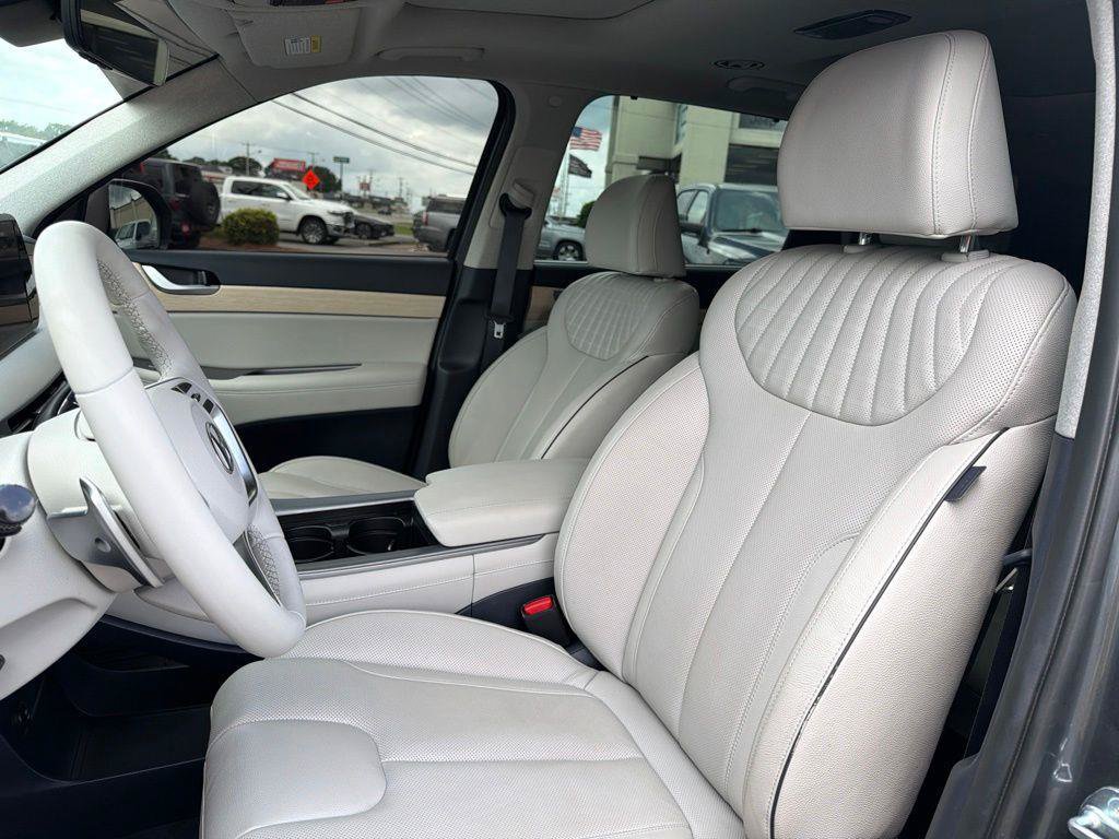 Used 2024 Hyundai Palisade Limited AWD/4WD image 35