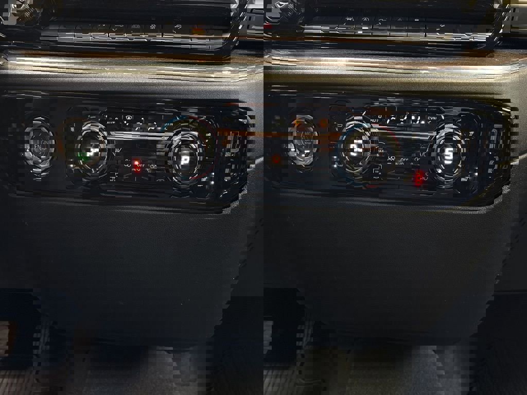 Certified 2024 Chevrolet Silverado 1500 RST w/ Z71 Off-Road Package image 31