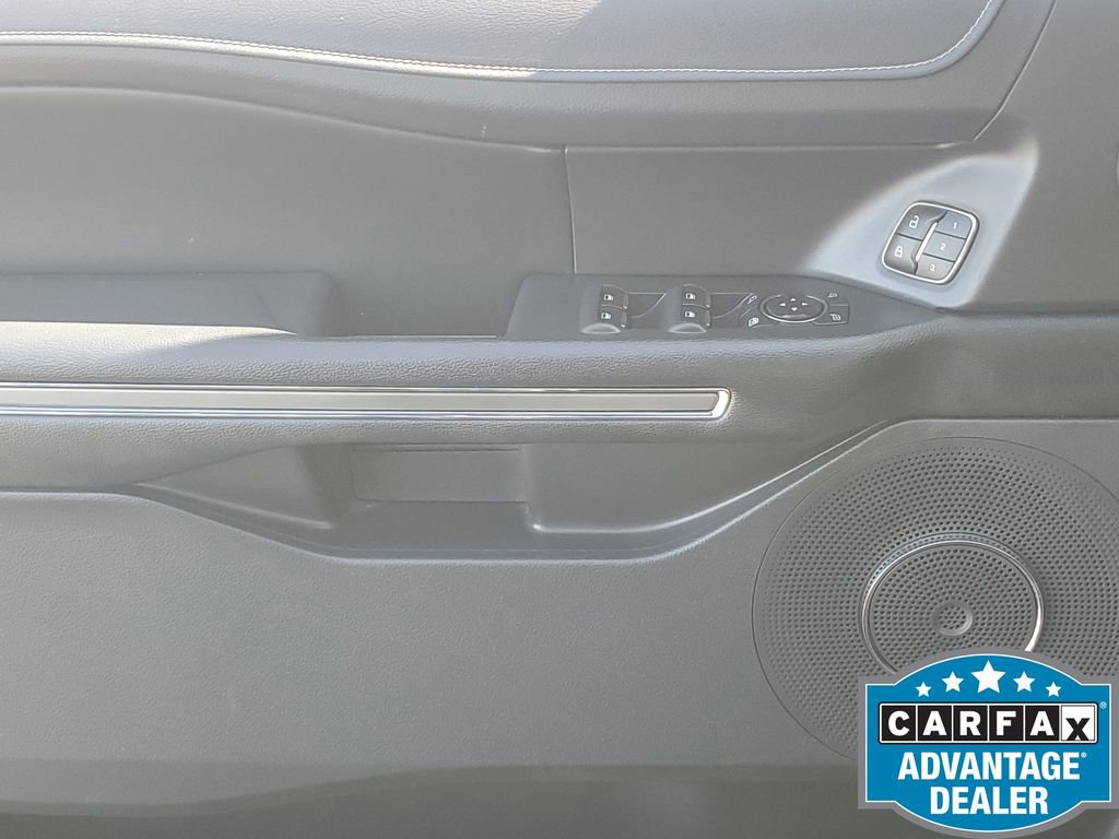 Used 2022 Ford Expedition XLT image 25
