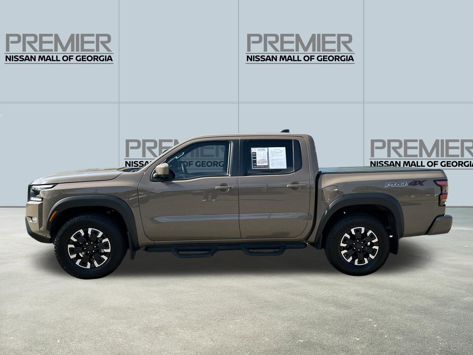 Used 2023 Nissan Frontier PRO-4X w/ Pro Convenience Package image 6